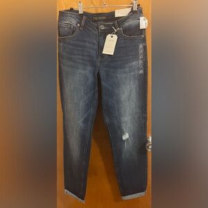 Maurices mid rise boyfriend jeans size 4 NWT